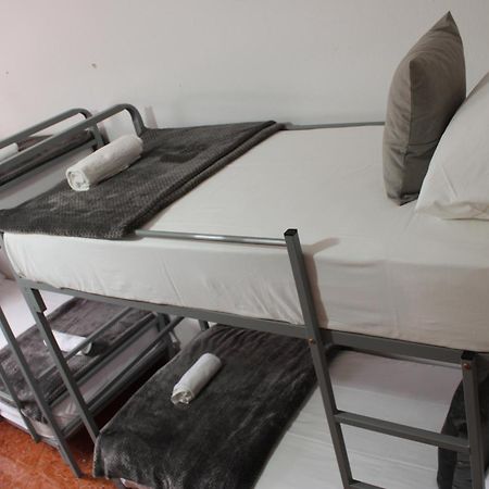 Crew Hostel Tirana Bagian luar foto